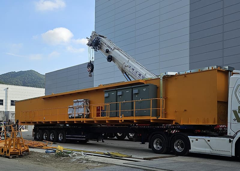 LS ELECTRIC 부산 겐트리 그라브 크레인 350TON 현장 사진 2